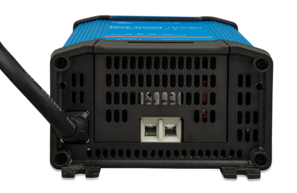 Victron Blue Smart IP22 Ladegerät 12/15  230V - 1 Anschluss